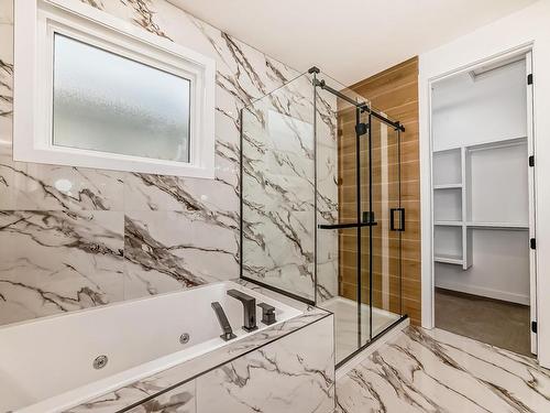 5267 Kimball Crescent, Edmonton, AB - Indoor Photo Showing Bathroom