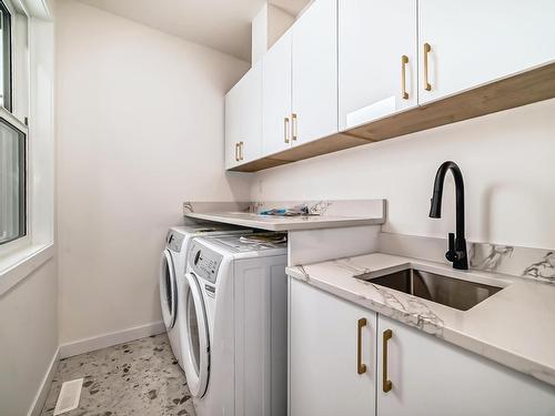 5267 Kimball Crescent, Edmonton, AB - Indoor Photo Showing Laundry Room