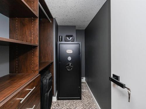 2703 10136 104 Street, Edmonton, AB - Indoor Photo Showing Laundry Room