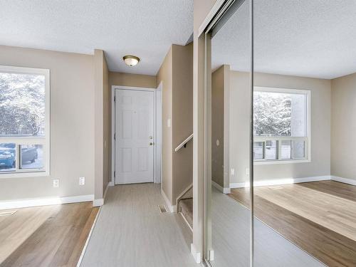 5 1651 46 Street, Edmonton, AB - Indoor Photo Showing Other Room