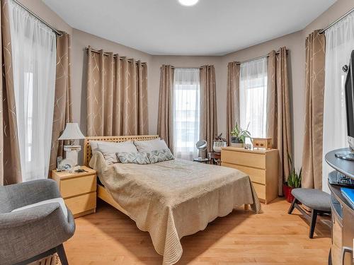 640 Crimson Drive, Sherwood Park, AB - Indoor Photo Showing Bedroom