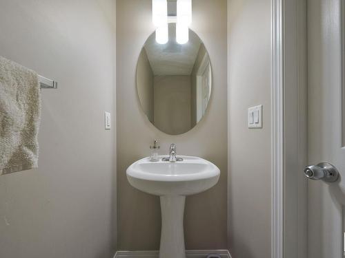 1931 Chapman Road, Edmonton, AB - Indoor Photo Showing Bathroom