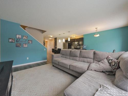 1931 Chapman Road, Edmonton, AB - Indoor Photo Showing Living Room