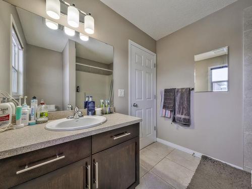 1931 Chapman Road, Edmonton, AB - Indoor Photo Showing Bathroom