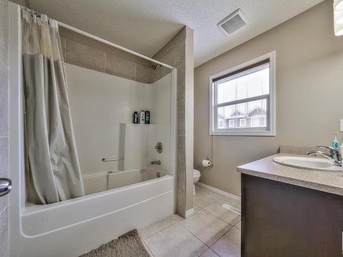 1931 Chapman Road, Edmonton, AB - Indoor Photo Showing Bathroom