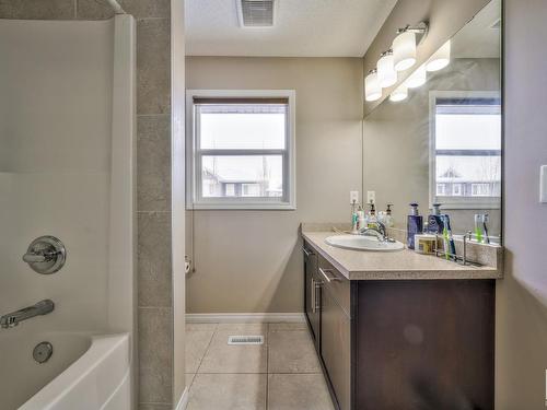 1931 Chapman Road, Edmonton, AB - Indoor Photo Showing Bathroom