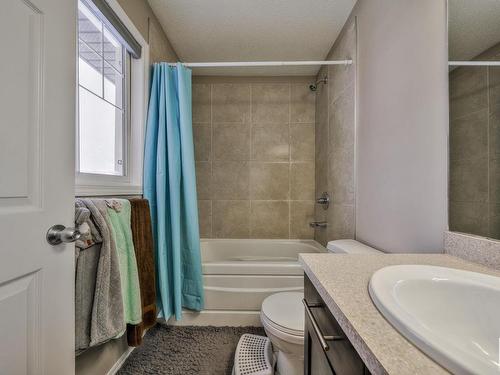 1931 Chapman Road, Edmonton, AB - Indoor Photo Showing Bathroom