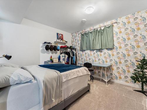 105 Summerstone Lane, Sherwood Park, AB - Indoor Photo Showing Bedroom