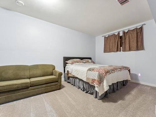 105 Summerstone Lane, Sherwood Park, AB - Indoor Photo Showing Bedroom