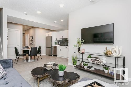 200 Hawthorn Way, Leduc, AB - Indoor Photo Showing Living Room