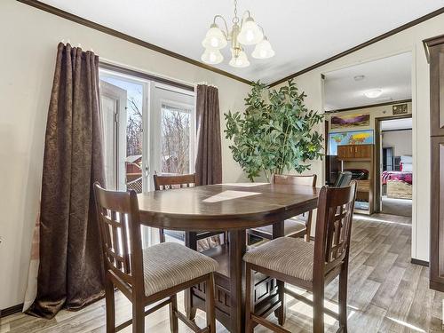 60102 Hwy 827, Rural Thorhild County, AB - Indoor Photo Showing Dining Room