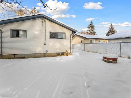 28 Manor Dr, Spruce Grove, AB 