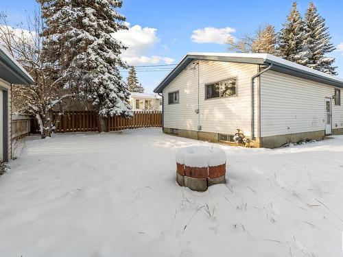 28 Manor Dr, Spruce Grove, AB 