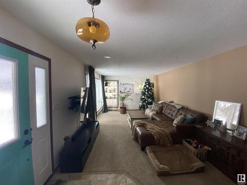 5011 47 Av, Stony Plain, AB 