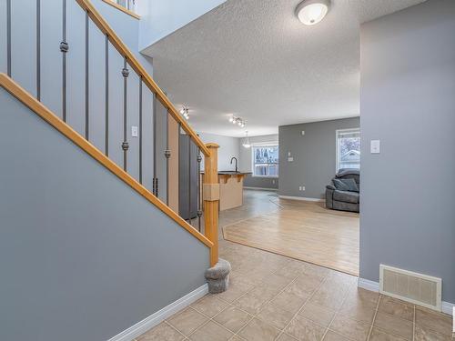 33 Creekside Close, Spruce Grove, AB 