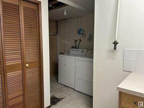 5020 59 Street, Redwater, AB - Indoor Photo Showing Laundry Room