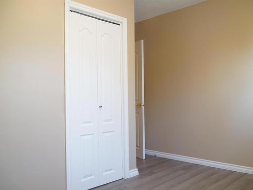 11827 132 Avenue, Edmonton, AB - Indoor Photo Showing Other Room