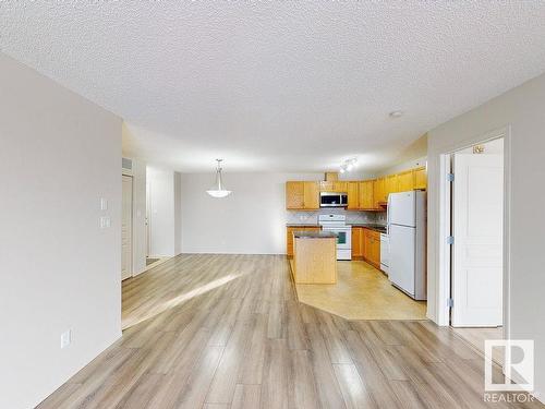 418 16035 132 Street, Edmonton, AB - Indoor Photo Showing Kitchen