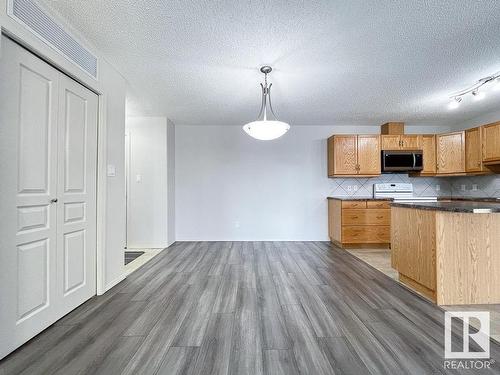 418 16035 132 Street, Edmonton, AB - Indoor Photo Showing Kitchen