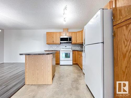 418 16035 132 Street, Edmonton, AB - Indoor Photo Showing Kitchen