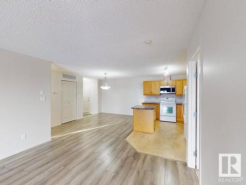 418 16035 132 Street, Edmonton, AB - Indoor Photo Showing Kitchen