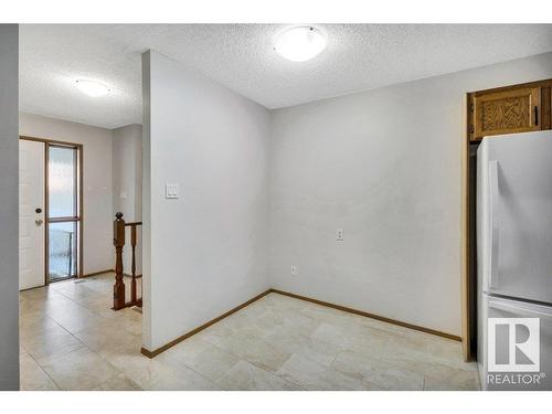 221 Oeming Road, Edmonton, AB - Indoor Photo Showing Other Room