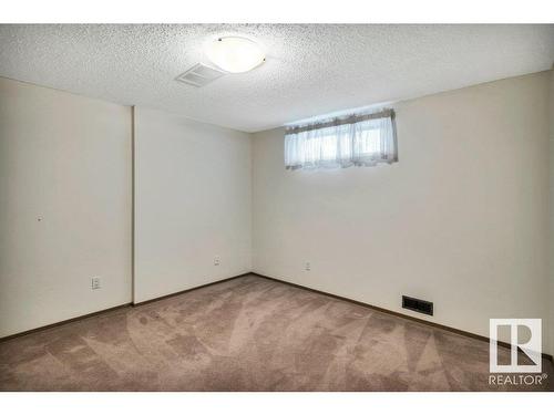 221 Oeming Road, Edmonton, AB - Indoor Photo Showing Other Room