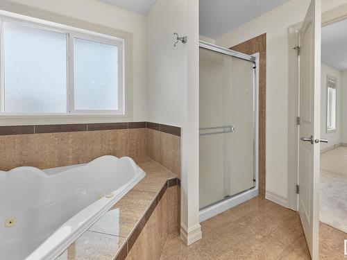 1268 Cunningham Drive, Edmonton, AB - Indoor Photo Showing Bathroom