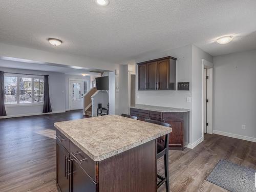 327 Nelson Drive, Spruce Grove, AB - Indoor Photo Showing Kitchen