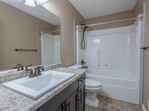 327 Nelson Drive, Spruce Grove, AB - Indoor Photo Showing Bathroom