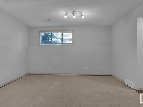 41 1650 Towne Center Boulevard, Edmonton, AB - Indoor Photo Showing Other Room