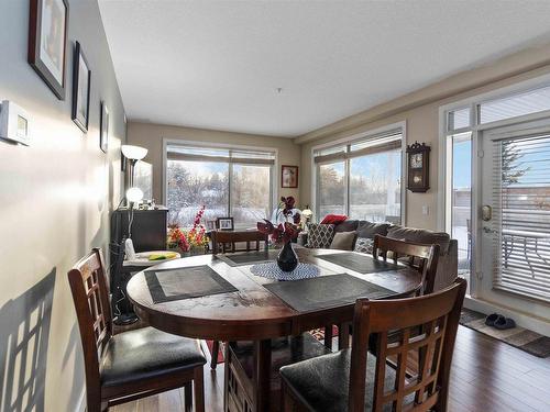 117 279 Wye Road, Sherwood Park, AB - Indoor Photo Showing Dining Room