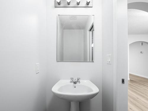 266 Avena Circle, Leduc, AB - Indoor Photo Showing Bathroom