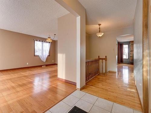 51 Windermere Drive, Spruce Grove, AB - Indoor Photo Showing Other Room