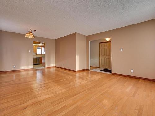 51 Windermere Drive, Spruce Grove, AB - Indoor Photo Showing Other Room