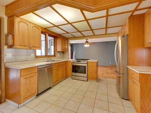 51 Windermere Drive, Spruce Grove, AB - Indoor Photo Showing Kitchen With Double Sink