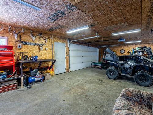 27 52318 Rge Road 25, Rural Parkland County, AB - Indoor Photo Showing Garage