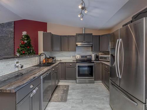 27 52318 Rge Road 25, Rural Parkland County, AB - Indoor Photo Showing Kitchen With Double Sink