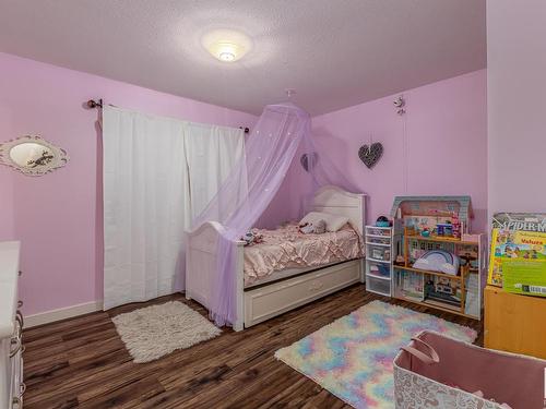 27 52318 Rge Road 25, Rural Parkland County, AB - Indoor Photo Showing Bedroom