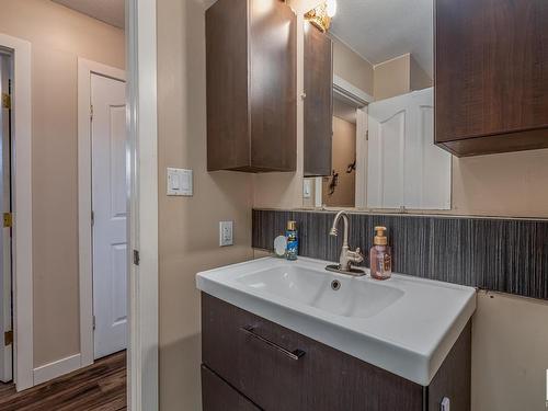 27 52318 Rge Road 25, Rural Parkland County, AB - Indoor Photo Showing Bathroom