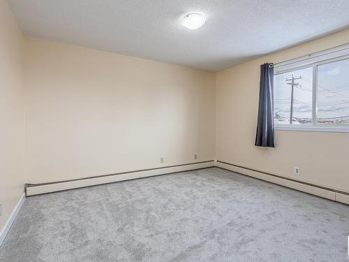 #302 10035-164 Street Nw, Edmonton, AB - Indoor Photo Showing Other Room