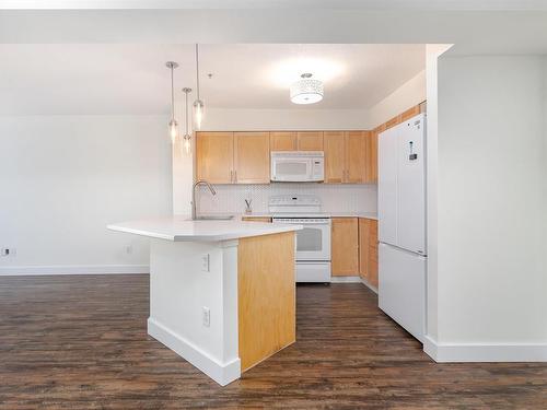 114 920 156 Street, Edmonton, AB - Indoor Photo Showing Kitchen