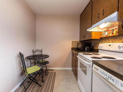 15745 107A Avenue, Edmonton, AB - Indoor Photo Showing Kitchen