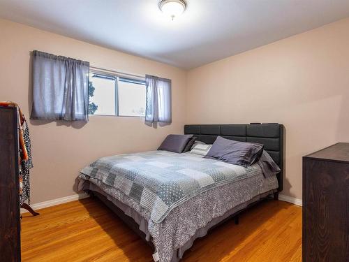 15745 107A Avenue, Edmonton, AB - Indoor Photo Showing Bedroom