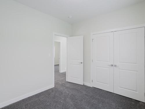 1213 11 Avenue, Edmonton, AB - Indoor Photo Showing Other Room