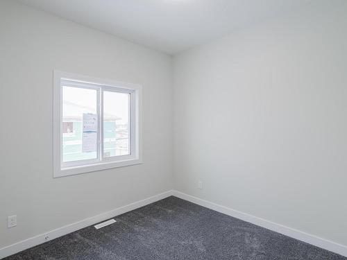 1213 11 Avenue, Edmonton, AB - Indoor Photo Showing Other Room