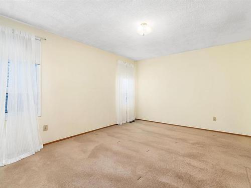 10632 10 Avenue, Edmonton, AB - Indoor Photo Showing Other Room