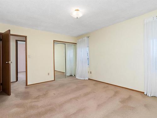 10632 10 Avenue, Edmonton, AB - Indoor Photo Showing Other Room