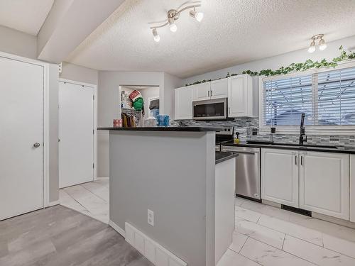 1217 76 Street Sw, Edmonton, AB - Indoor Photo Showing Kitchen