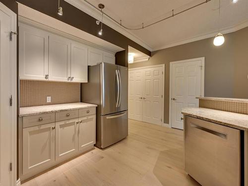 408 10108 125 Street, Edmonton, AB - Indoor Photo Showing Kitchen